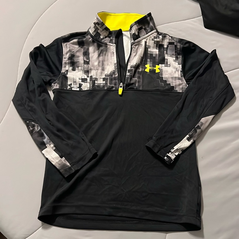 Boys Under armour half zip